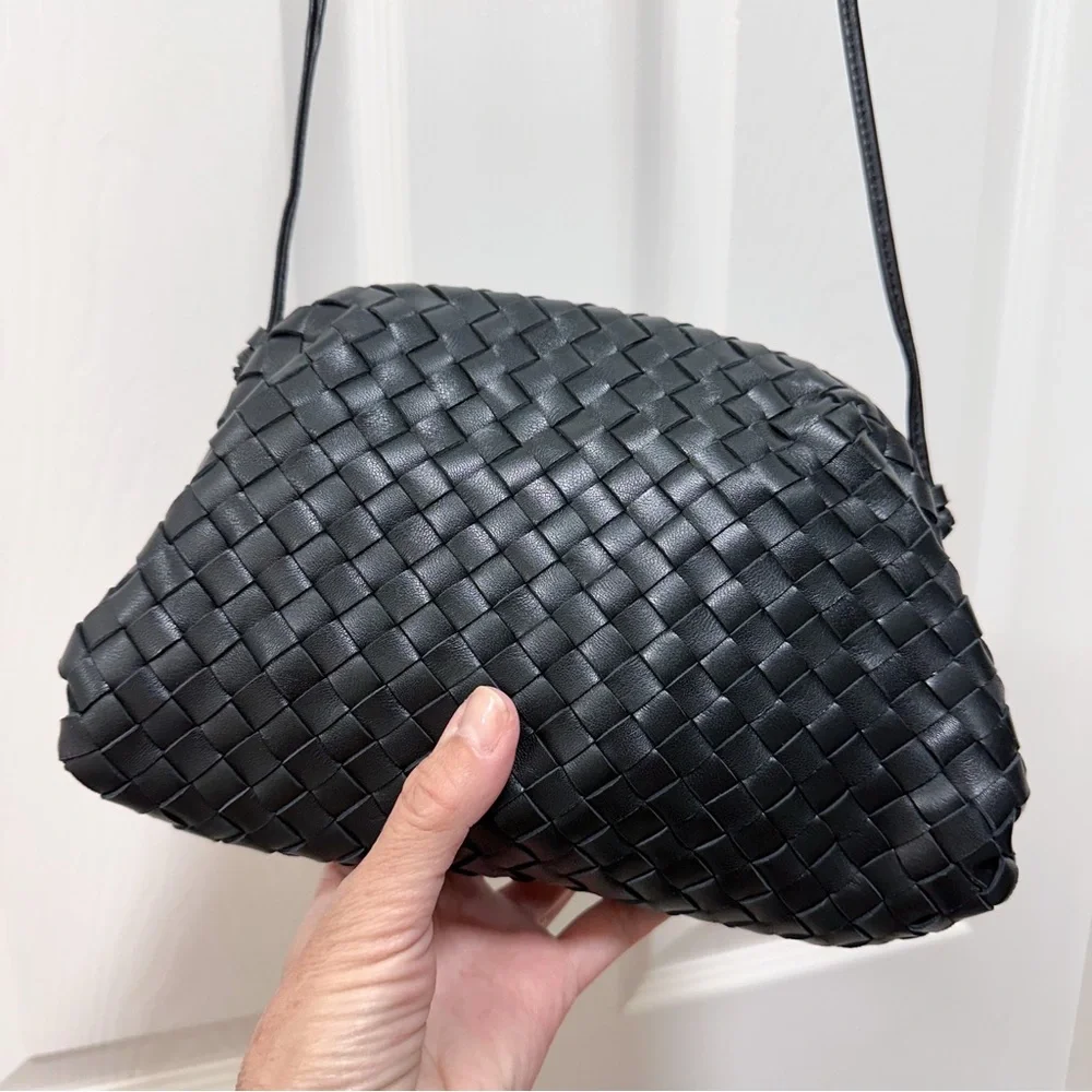Quince Italian Leather Handwoven Pouch Crossbody Clutch | One Size | Black 👜✨ - Picture 7 of 14